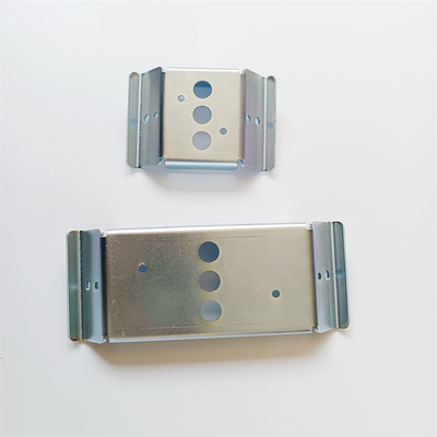 Peças feitas sob encomenda da fabricação de chapa metálica do hardware para o cerco da caixa